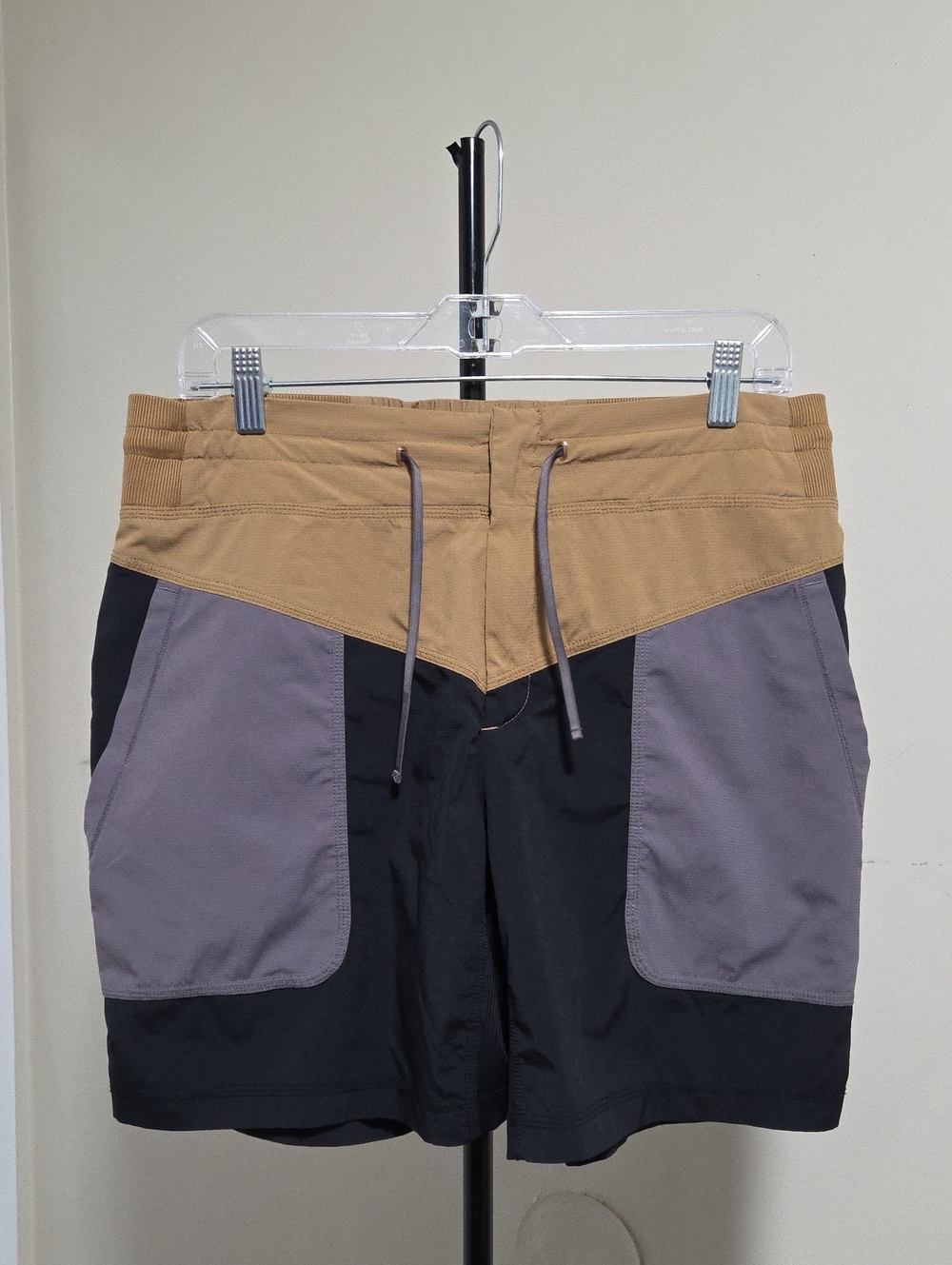 Indyeva Colorblock Athletic Shorts - Black, Gray & Tan